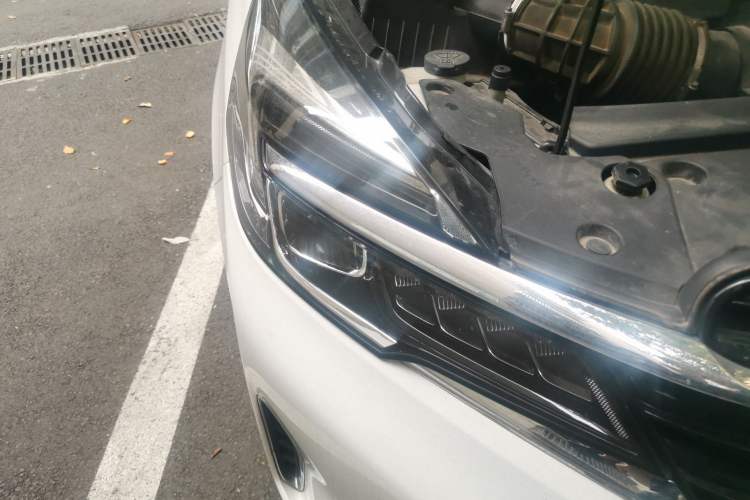 Used Buick GL8 2021 Land Cruiser Executive Class 652T Luxury Model
