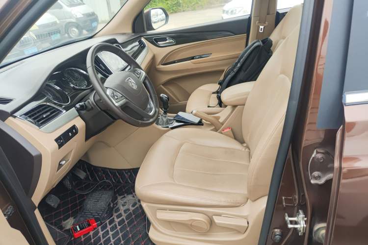Used Baojun 730 2016 1.5T Manual Luxury Edition 7 Seats