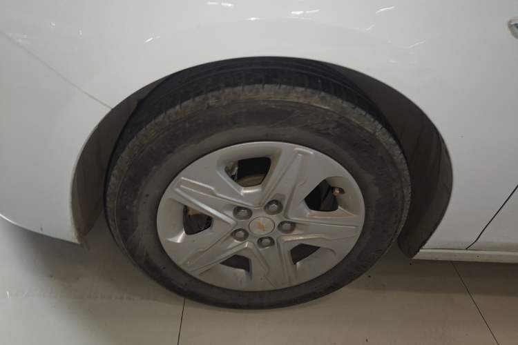 Used Chevrolet Cavalier 2019 320 Automatic Enjoyment with Sunroof Left Front Wheel Hub