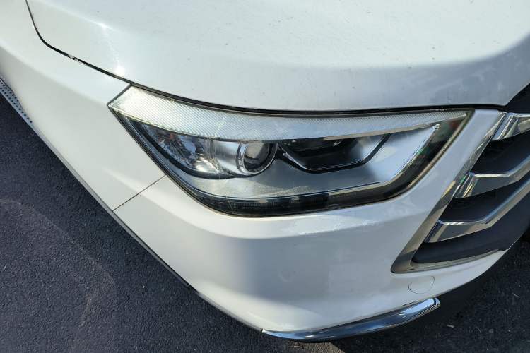 Used JAC Group Refine S3 2016 1.5L Manual Luxury Smart Version Right Front Headlight