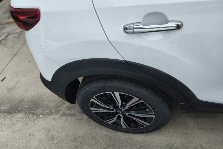 Used Kia kx1 Stonic 2021 1.4L CVT Fun Edition Right Rear Wheel Hub