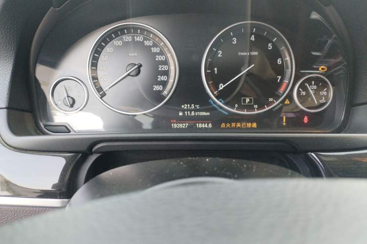 Used BMW 5 Series 2014 525Li Luxury Design Package
