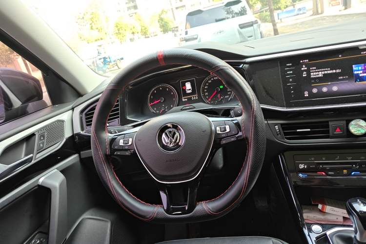 Used Volkswagen Tayron 2020 330TSI Two-Wheel Drive Luxury Smart Connectivity Version
