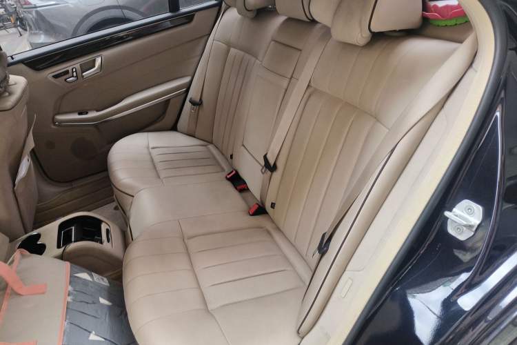 Used Mercedes-Benz E-Class 2015 Facelift E 200 L
