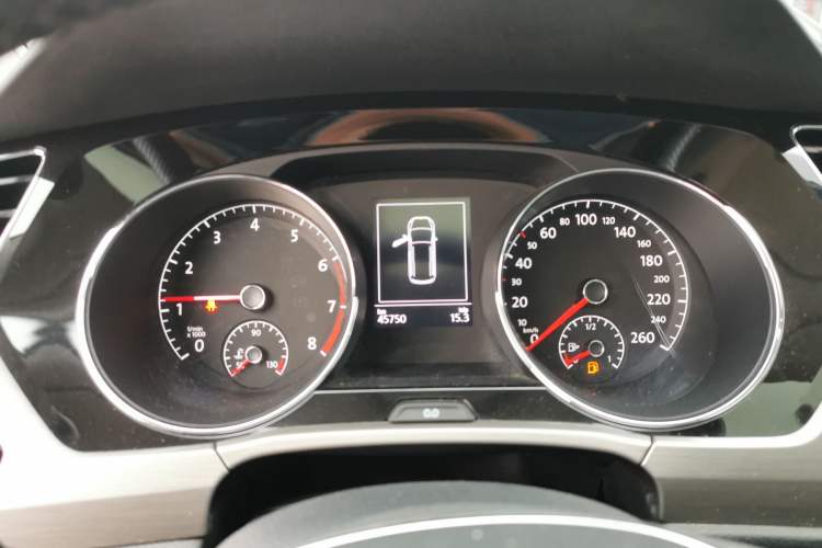 Used Volkswagen Touran 2018 Volkswagen Touran L 280TSI DSG Comfort Edition 7 Seats China VI Standard
