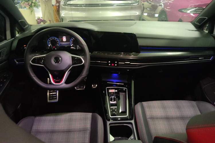 Used Volkswagen Golf GTI 2021 380TSI DSG GTI
