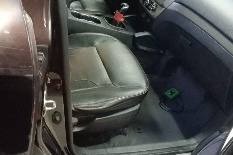 Used Geely Auto GX7 2015 Classic Edition 1.8L Manual Urban Model China IV