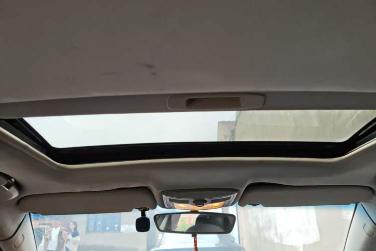 Used Roewe 550 2013 Classic Edition 550 1.8L Manual Luxury Model Headliner