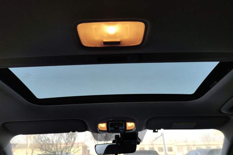 Used Hyundai Elantra 2022 1.5L CVT LUX Prestige Edition Headliner