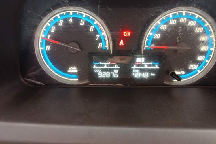 Used Baojun 730 2014 1.5L manual Comfort version 7 seats Odometer Close Up