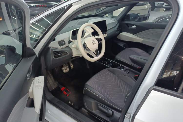 Used Volkswagen ID.3 2024 Pure & Smart Edition
