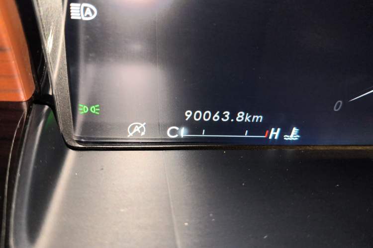 Used Lincoln Navigator 2020 3.5T Prestige Edition Odometer Close Up