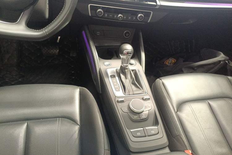 Used Audi Q2L 2022 35 TFSI Fashion Dynamic Model
