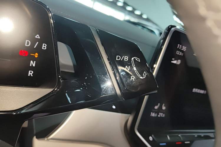 Used Volkswagen ID.6 CROZZ 2021 Long-Range PRO Edition Gear Lever