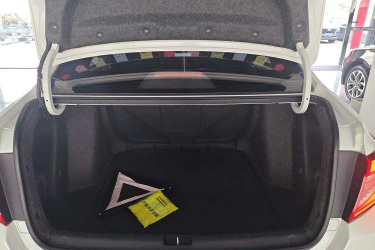 Used Honda Envix 2019 180TURBO CVT Enjoyment Edition China VI Trunk