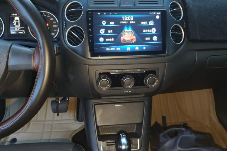 Used Volkswagen Tiguan 2016 280TSI Automatic Two-Wheel-Drive Silk Road Style Edition Audio And AC Panel