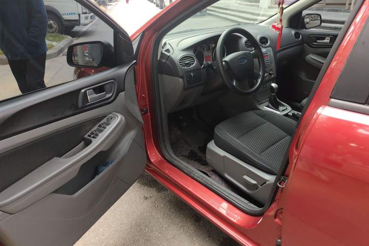 Used Ford Focus 2013 Hatchback Classic 1.8L Manual Base Model