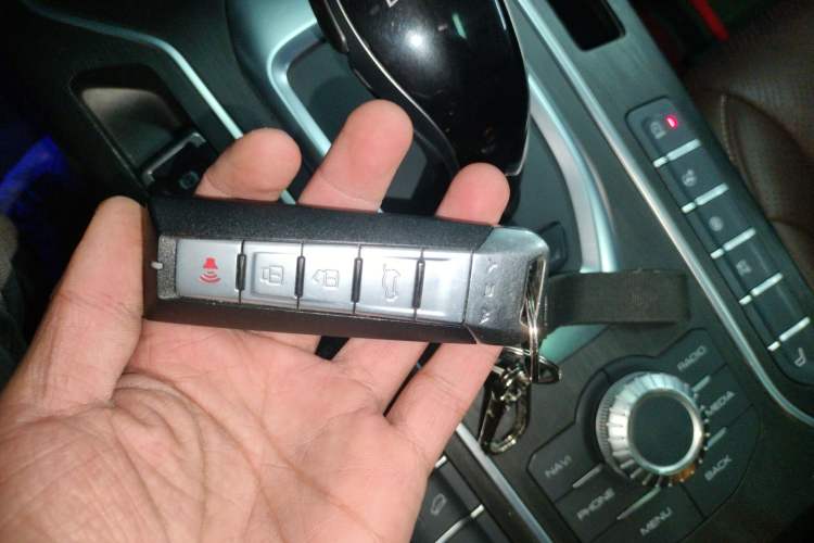 Used Wey VV6 2021 2.0T Two-Wheel Drive Smart Plus