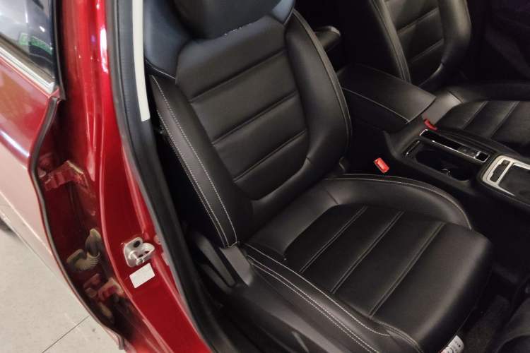 Used MG 6 2017 20T Automatic Luxury Smart Connect Version China V Standard