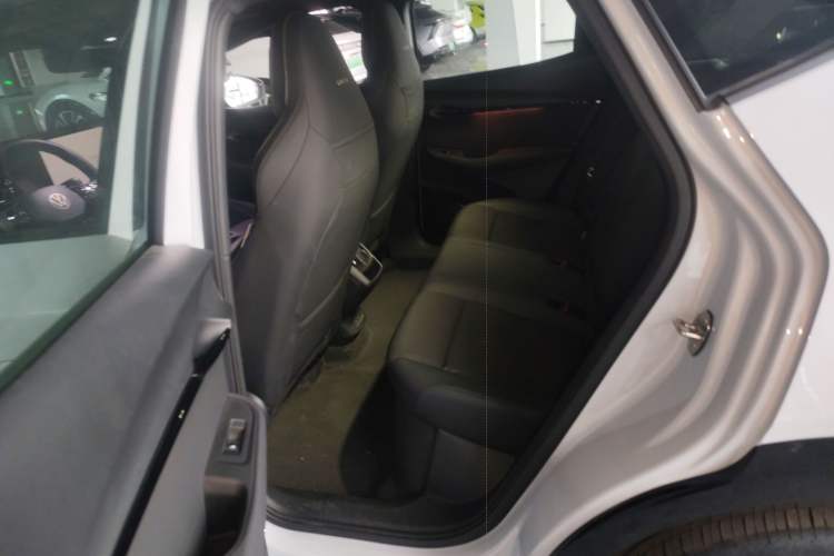 Used Volkswagen ID.UNYX 2024 Pro Long-Range Version Left Rear Seat