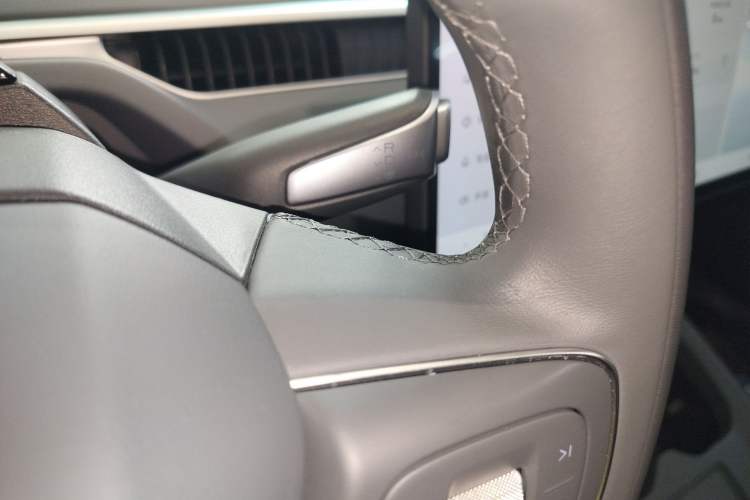 Used XPeng MONA M03 2025 600 with Ultra-Long Range Max Gear Lever