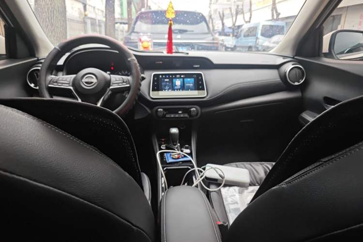 Used Nissan Kicks 2023 Jingqing Edition 1.5L Unleash Pure "Jing" – The Luxurious Version Center Console