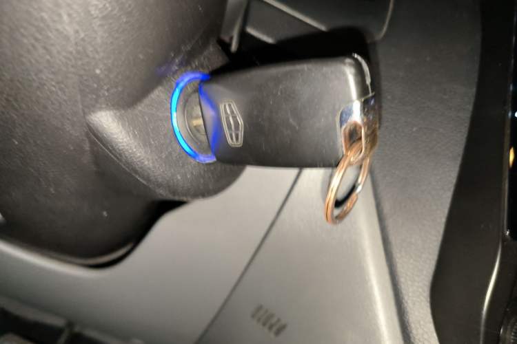 Used Geely Auto Classic Emgrand 2012 Sedan 1.8L CVT Luxury Model Vehicle Key