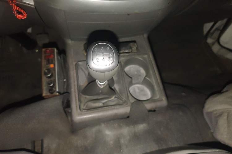 Used Jinbei Hiace 2016 2.0L Express Series Standard Version V19 Gear Lever