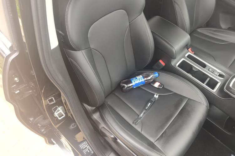 Used Haval M6 2021 PLUS 1.5T DCT Luxury Smart Connectivity Model Right Front Seat