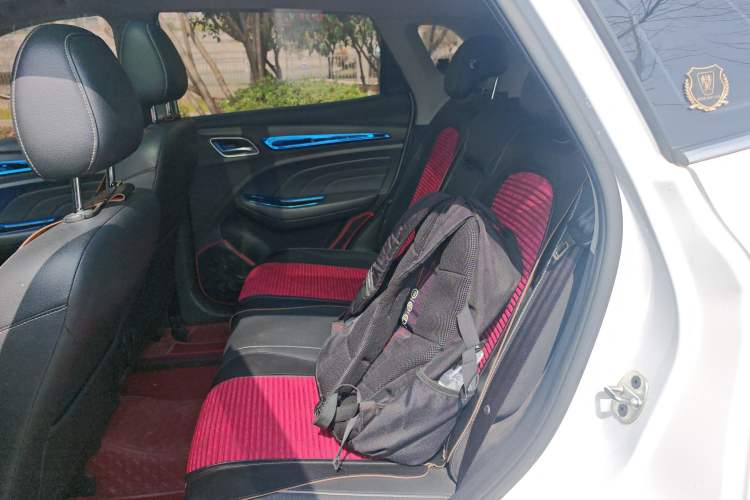 Used Roewe RX3 2020 1.6L CVT 4G Connected Ultra-Cool Flagship Edition Left Rear Seat