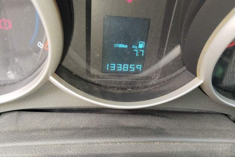 Used Chevrolet Cruze 2014 1.6L SL Millionth Anniversary Edition MT
