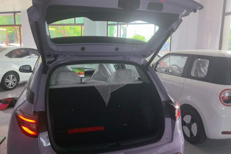 Used Geely Galaxy Geome 2026 Model 310km Dream Edition Trunk