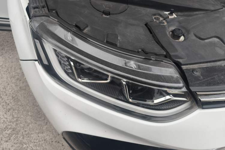 Used Soueast DX5 2019 1.5T CVT Luxury Version
