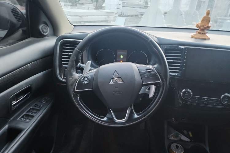 Used Mitsubishi Outlander 2016 2.4L 4x4 Elite Edition 5 Seats
