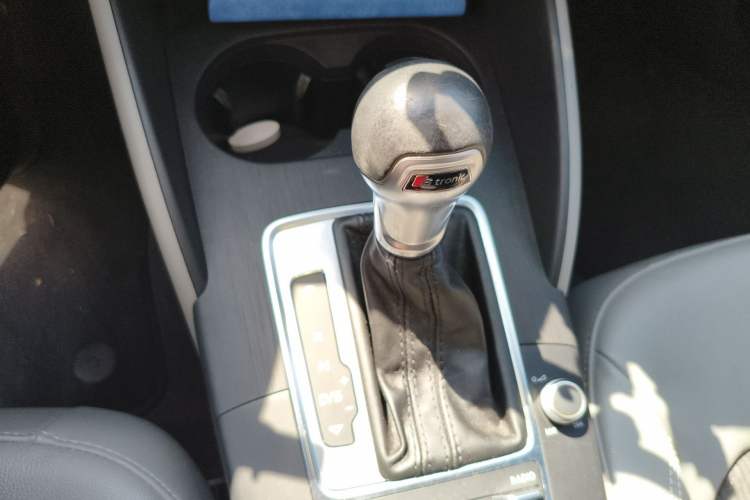 Used Audi A3 2018 30th Anniversary Edition Limousine 35 TFSI Fashion Model Gear Lever