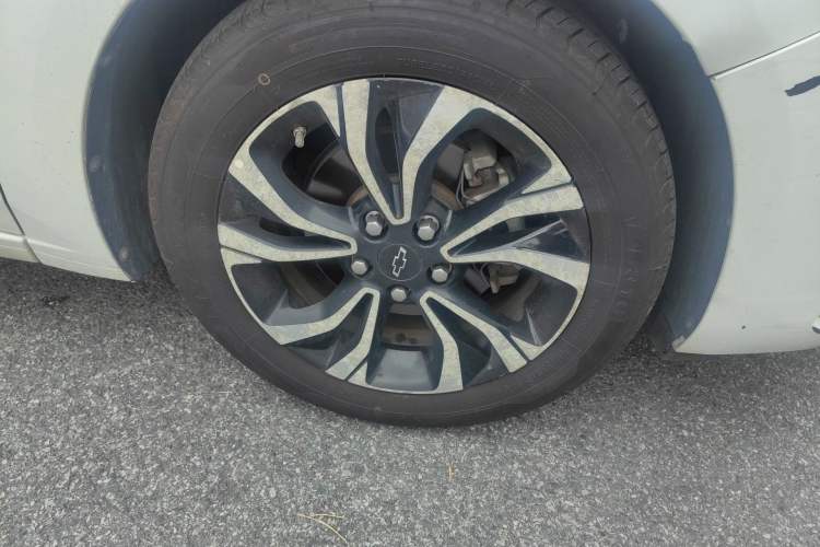 Used Chevrolet Monza 2019 RS 330T Automatic Comfort Edition China VI Standard Right Front Wheel Hub