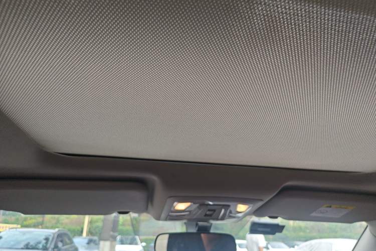 Used Venucia T60 2020 1.6L CVT Smart Drive Version China VI Standard