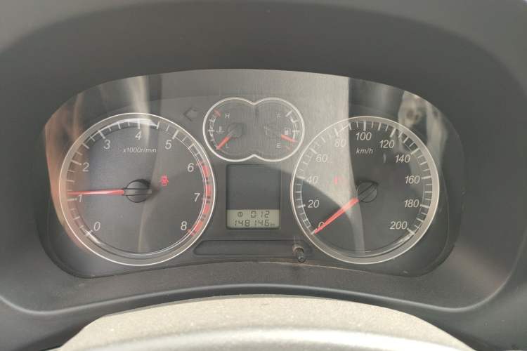 Used Haval H5 Classic 2013 Zhizun Edition 2.0L Manual Two-Wheel Drive Entry-Level Model