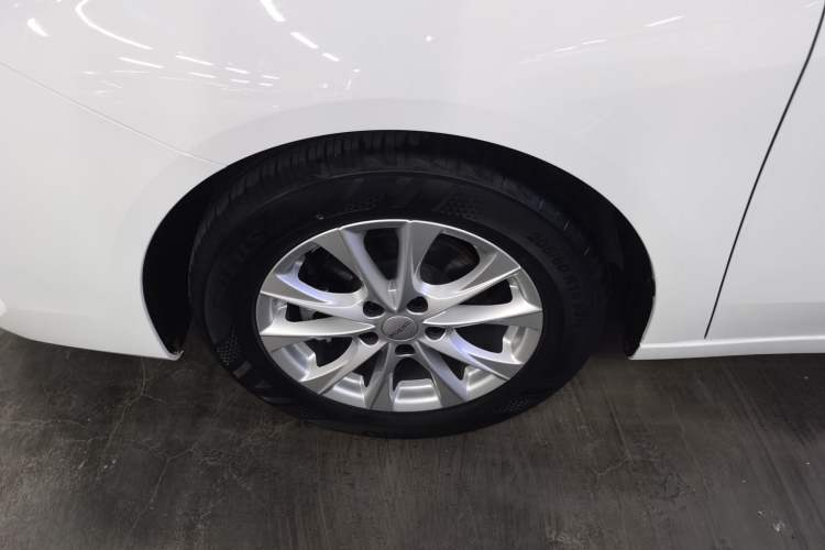 Used Roewe i5 2023 1.5L Manual Comfort Edition
