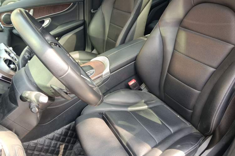 Used Mercedes-Benz GLC 2020 GLC 300 L 4MATIC Dynamic Edition
