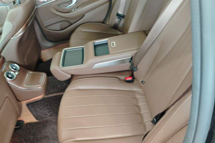 Used Mercedes-Benz E-Class 2023 Updated E 300 L Fashion Edition
