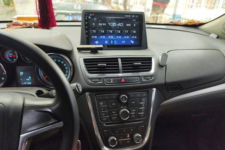 Used Buick Encore 2015 1.4T Automatic Two-Wheel Drive Urban Elite Version
