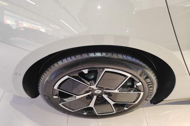 Used Xiaomi Auto SU7 2024 Rear-Drive Ultra-Long Range Advanced Pro-Level Intelligent Driving Version