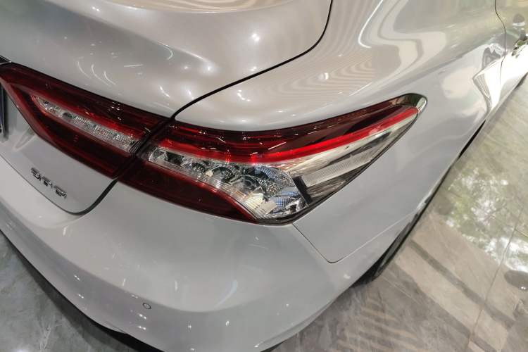 Used Toyota Camry 2018 2.0G Luxury Edition
