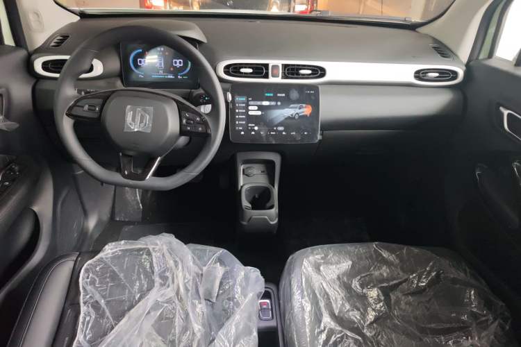 Used Leapmotor T03 2025 310 Comfort Edition Center Console