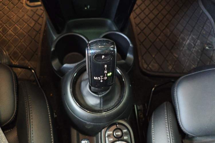 Used MINI 2022 1.5T COOPER Classic Edition
