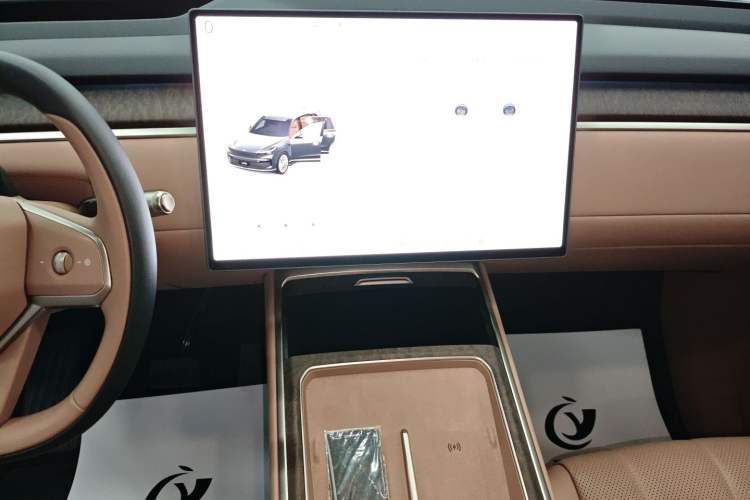 Used ONVO Luxeed L90 2025 Model—Max Six-Seater Version Audio And AC Panel