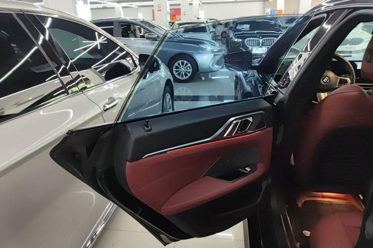 Used BMW i4 2023 eDrive40
