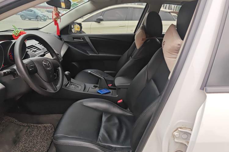 Used Mazda 3 2013 Hatchback 1.6L Automatic Elite Model
