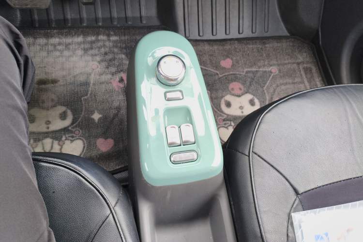 Used CHANGAN NEVO Lumin 2022 210km Sweet Edition Gear Lever